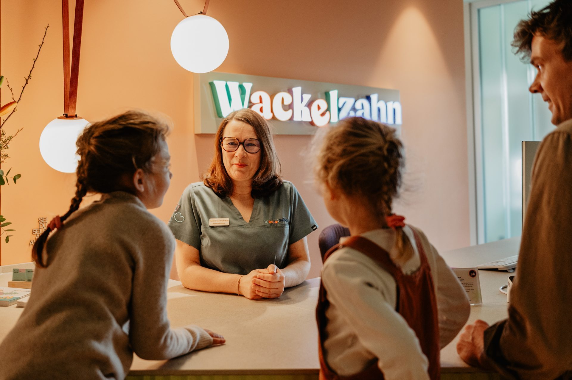 Wackelzahn, Empfang der Kinderzahnarztpraxis